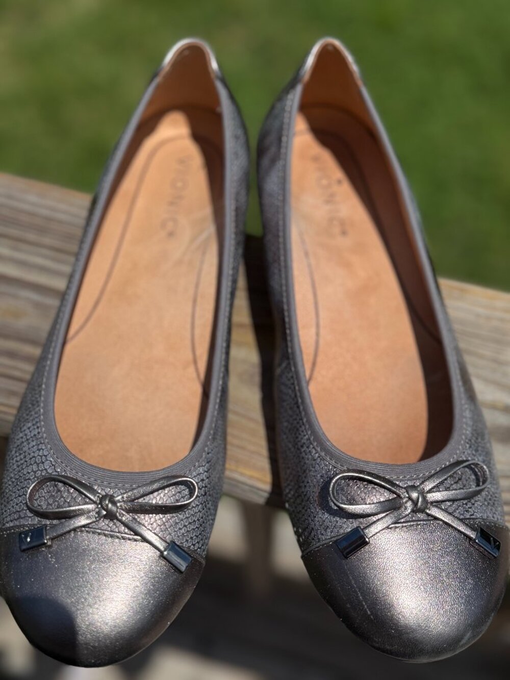 Vionic Minna Ballet Flats sz9.5 Pewter Metallic Quiet Luxury Comfort Chic 3742